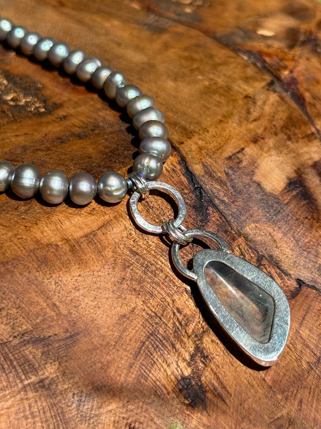 Grey Pearl & Fluorite Choker