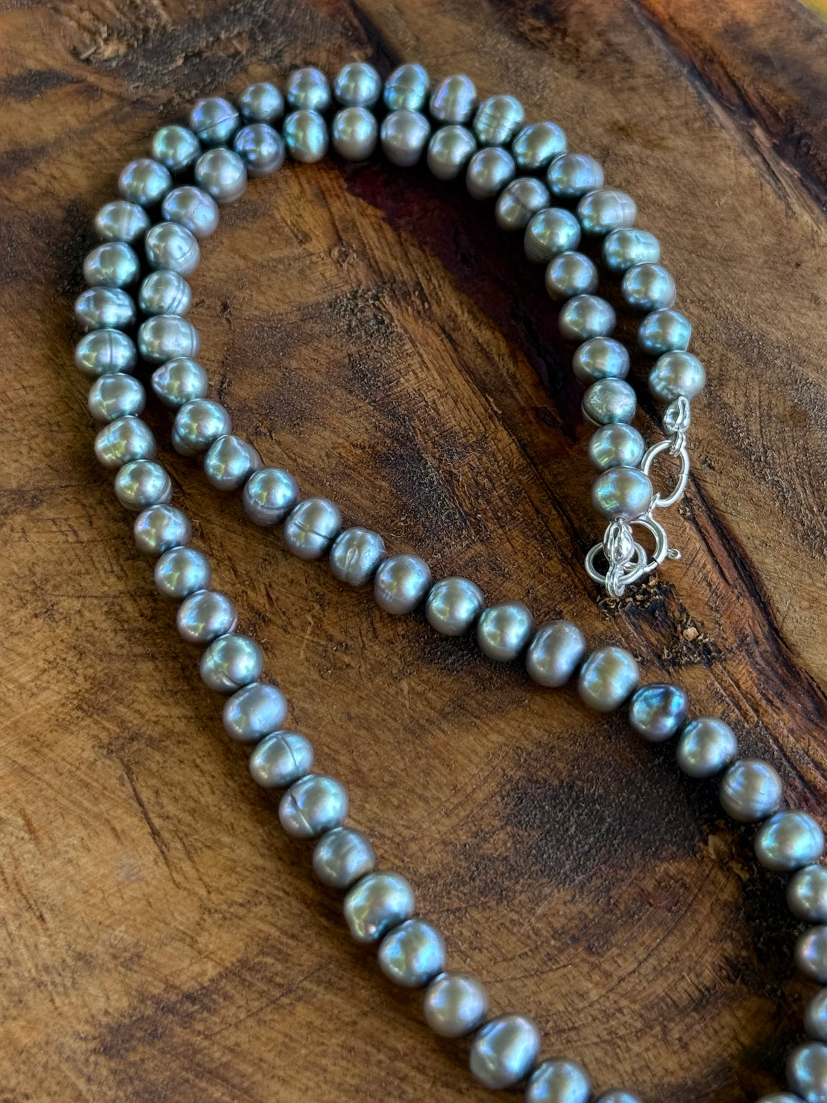 Grey Pearl & Fluorite Choker